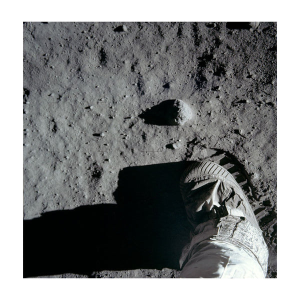 Moon boot_ boot print on the Moon
